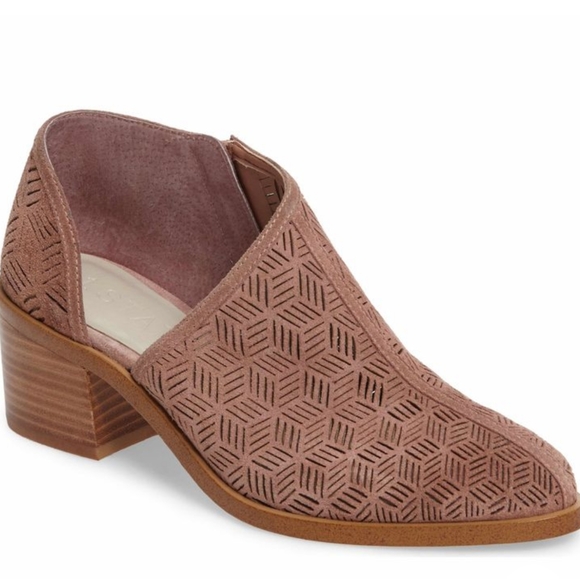 Urban Outfitters Shoes - Pink boots